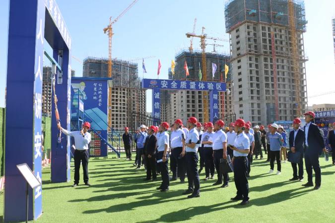 泓源公司開(kāi)展安全生產(chǎn)月活動(dòng)——重點(diǎn)建設(shè)項(xiàng)目觀(guān)摩學(xué)習(xí)(圖2)